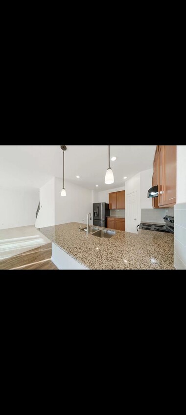 Foto principal - 3218 Comanche Crossing