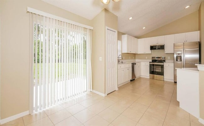 Building Photo - 3215 40th Ave W