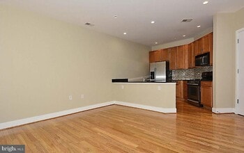 Building Photo - 1800 Wilson Blvd