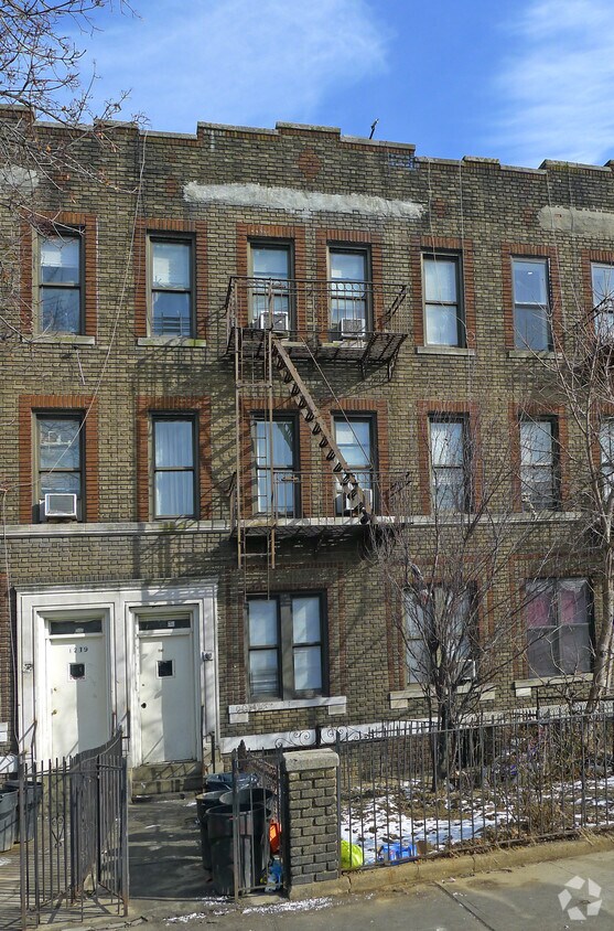 Building Photo - 1243 36th St