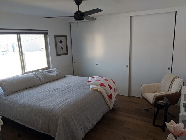 Foto del edificio - 1 Bedroom-1 Bathroom Single Story Condo in the La Mesa Village