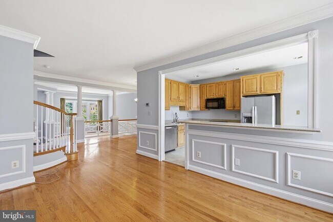 Foto del edificio - 6323 Barcroft Mews Dr