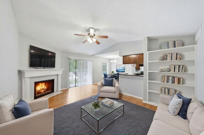 Building Photo - 2120 El Paseo St