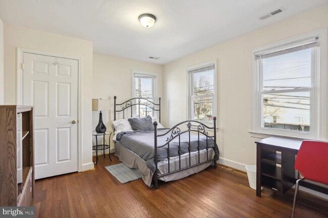 Foto del edificio - 844 Sligo Ave