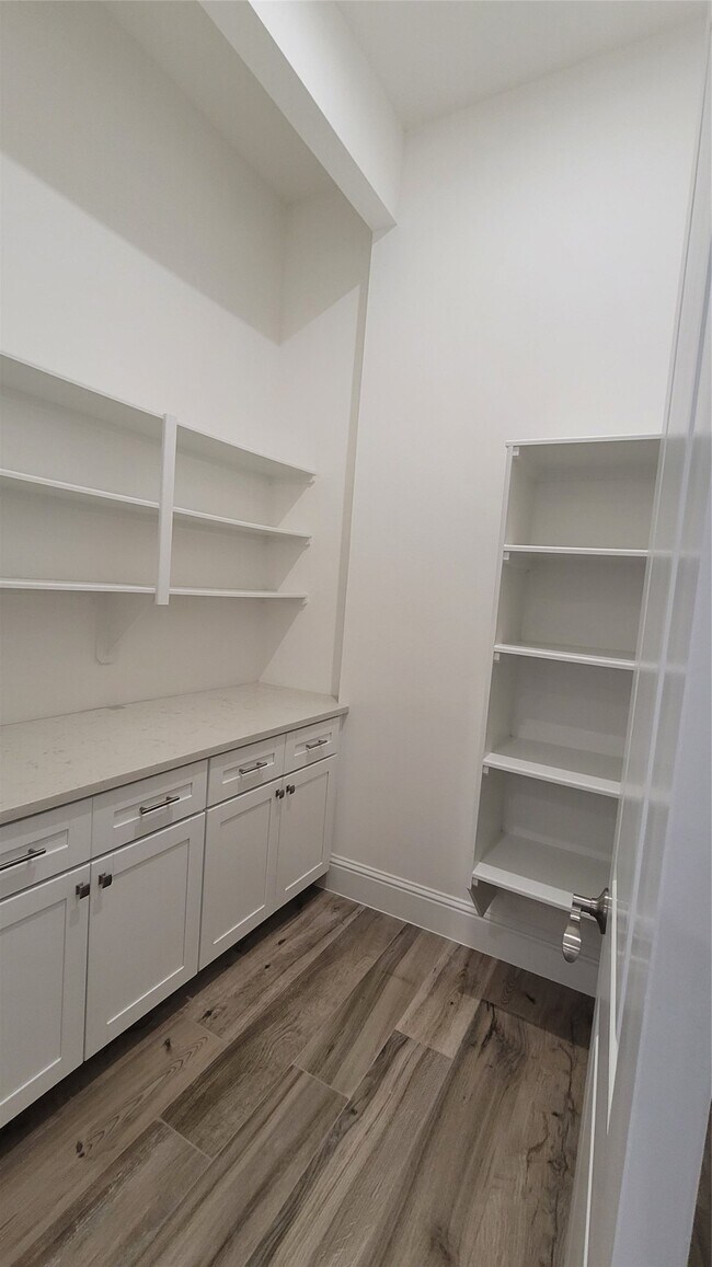 Foto del edificio - 9729 Neuens Rd