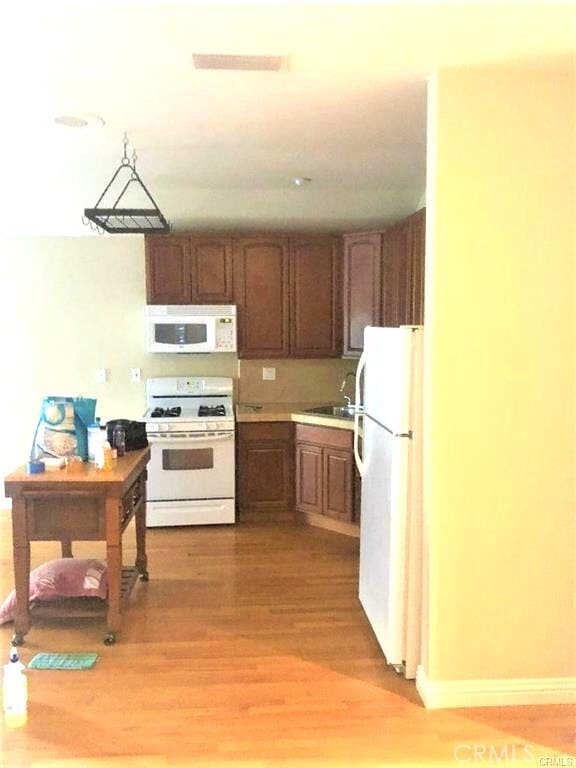 Building Photo - 5310 Los Altos Ln