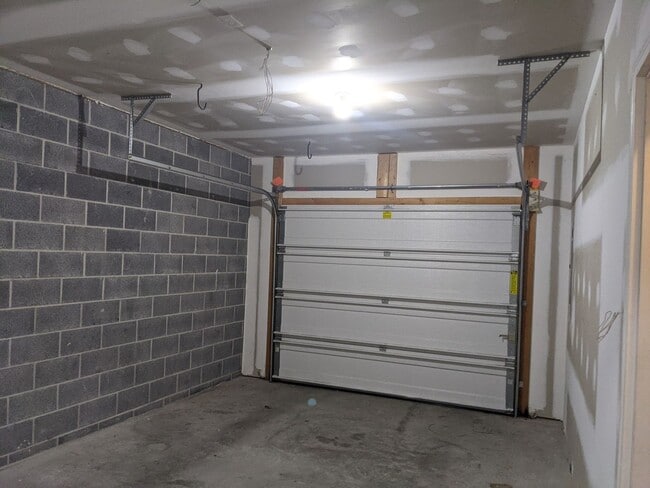 Building Photo - 3 Bedroom Townhouse for Rent in Waynesboro!