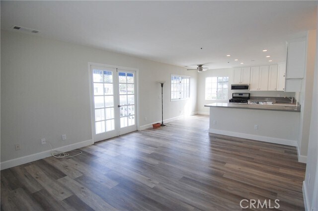 Building Photo - 142 W Marquita