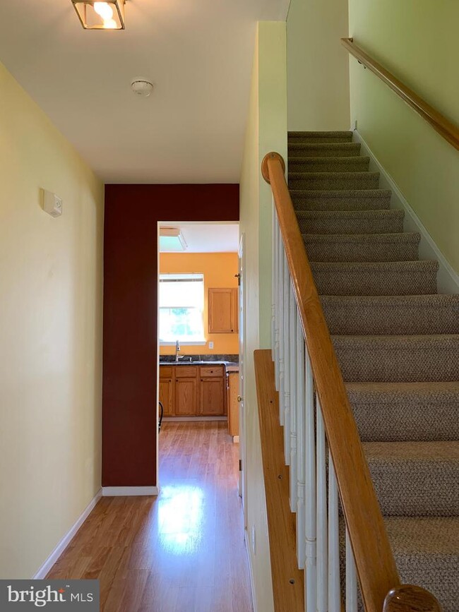 Building Photo - 35 Oakmont Terrace
