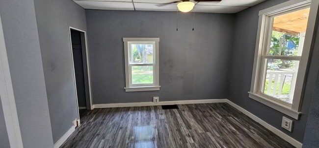 Building Photo - 512 Camblin Ave
