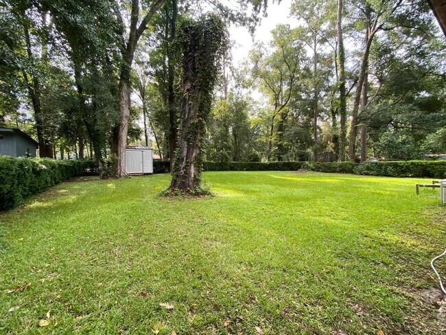 Building Photo - 3813 Cottingham Dr