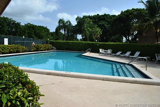 Foto del edificio - 701 NW 19th St