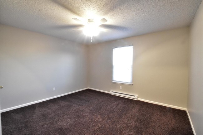 Foto del edificio - 8603 Holmes Rd