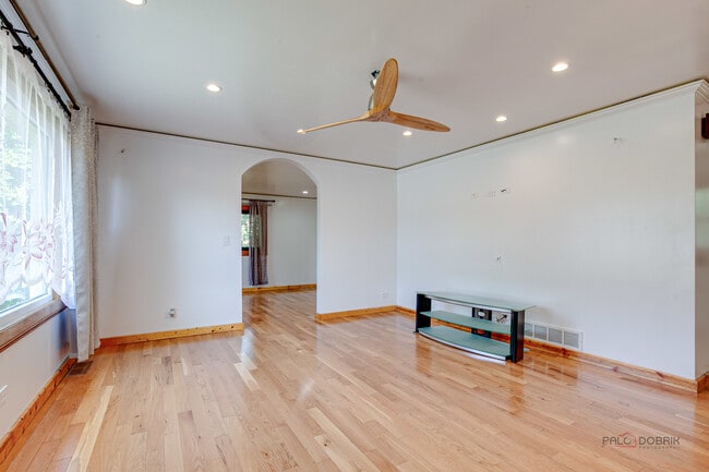 Building Photo - 1245 N Midlothian Rd