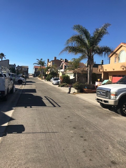 Building Photo - 128 San Fernando Ave