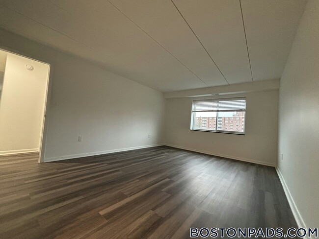 Foto del edificio - 51 Hill Rd