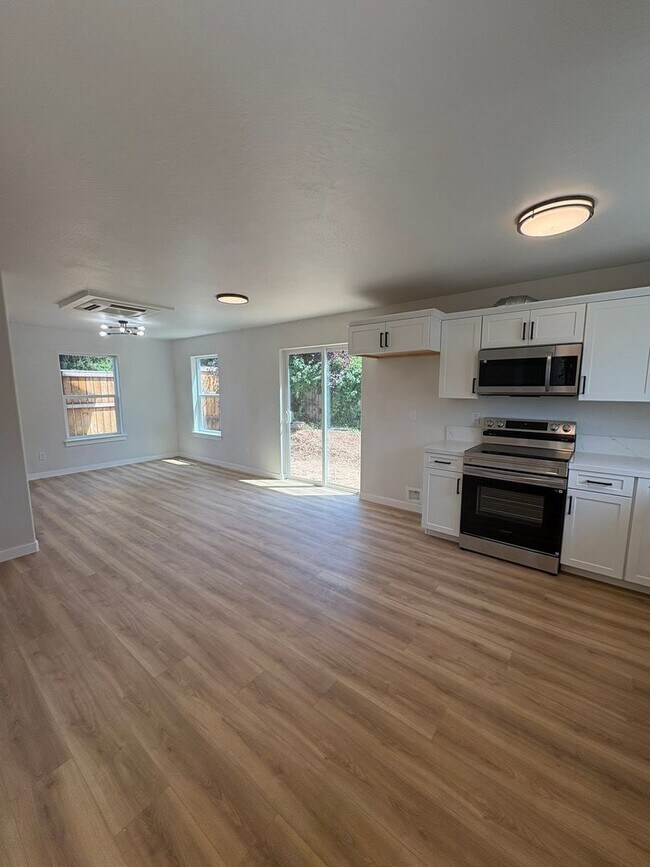 Foto del edificio - Brand New Modern 2-Story Home