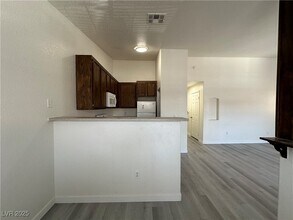 Building Photo - 4730 E Craig Rd