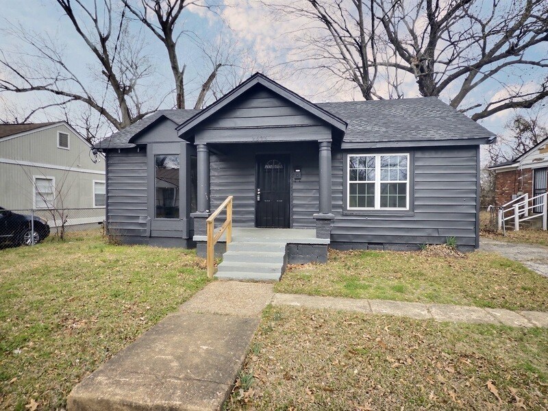 Photo - 2626 Whitman Avenue