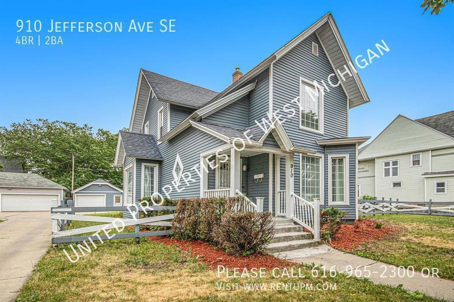 Primary Photo - Available Now | 4 Bed, 2 Bath Single Famil...