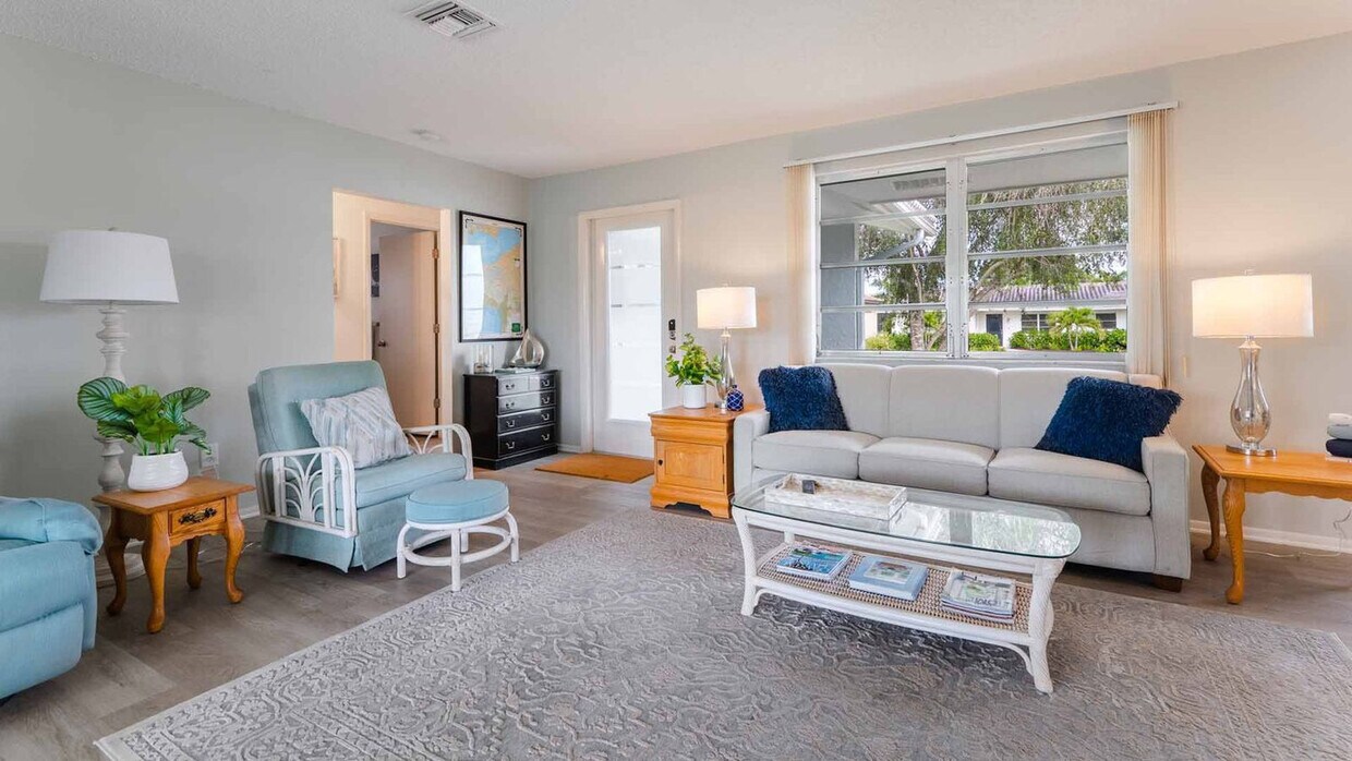 Foto principal - 2472 Rosa Ln