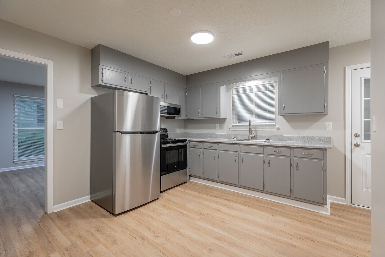 Foto principal - 3339 Pinewood Ave