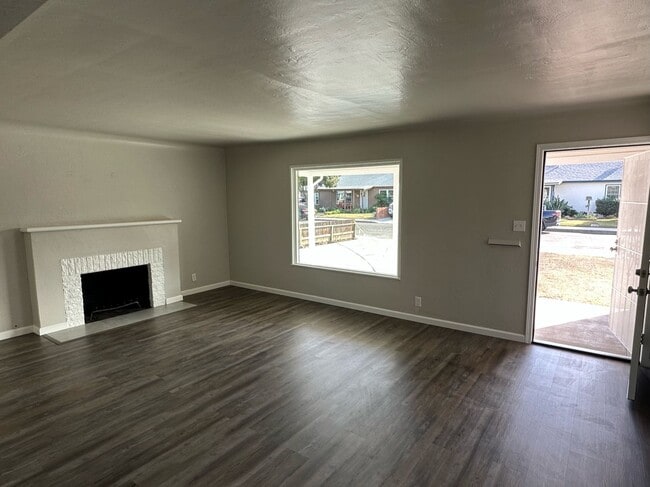 Foto del edificio - 952 E Apricot Ave