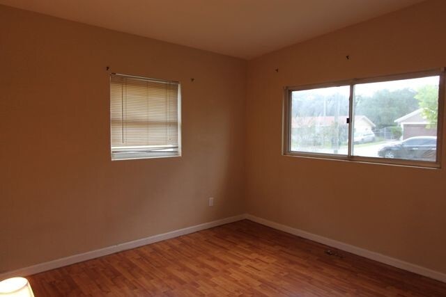 Foto del edificio - Orlando- 4 Bedroom 2 bathroom- 1295.00