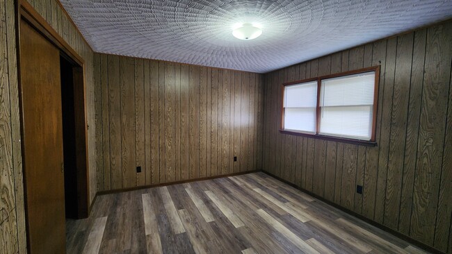 Building Photo - Hickory Hills Townhomes