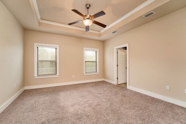 Building Photo - 9879 Volterra Ave
