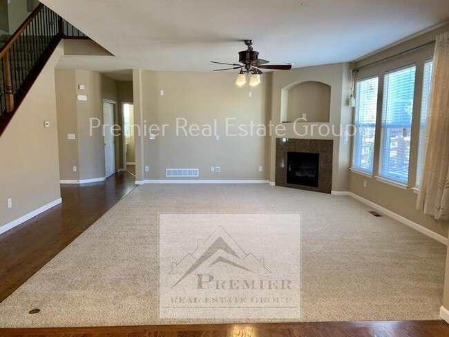 Building Photo - 5984 Revelstoke Dr