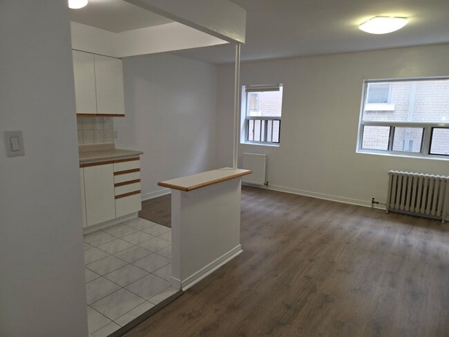 Building Photo - Hillsdale Manor