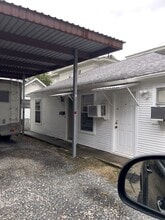 Building Photo - 1006 Columbia St