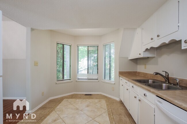 Foto del edificio - 12208 Rock Canyon Dr