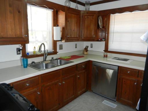 Building Photo - 2608 Roundtree Cir