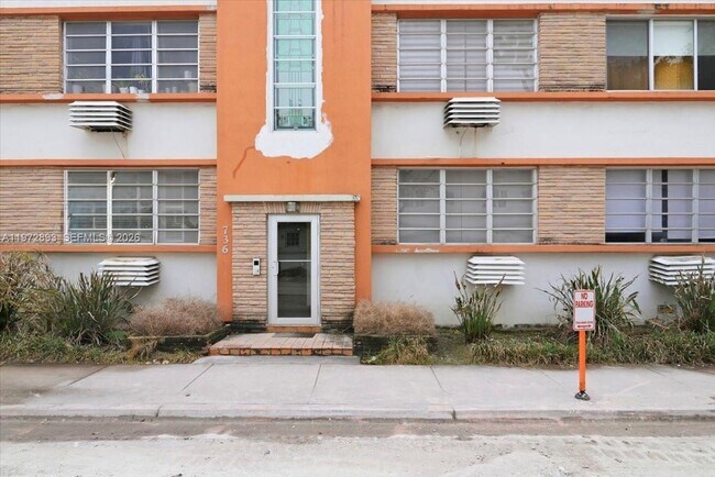 Foto del edificio - 736 12th St
