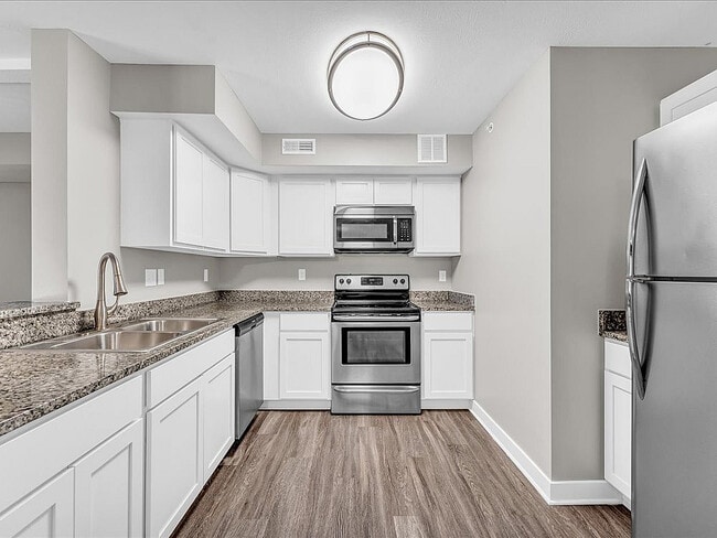 Building Photo - Timberview