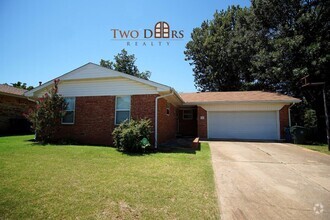Building Photo - 812 W Silver Meadow Dr