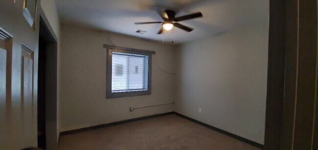 Foto del edificio - 1318 W 18th St N