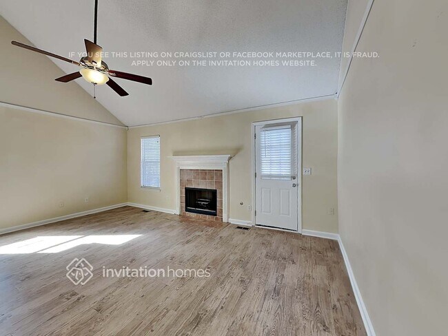 Building Photo - 7339 Essex Dr