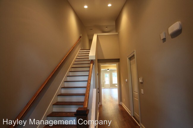 Foto del edificio - 1706 W Farmville Rd