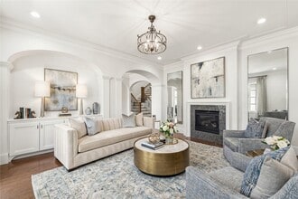 Building Photo - 5637 Overbrook Ln