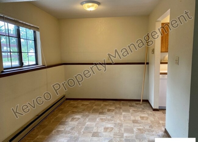 Foto del edificio - 620-622 Endicott St
