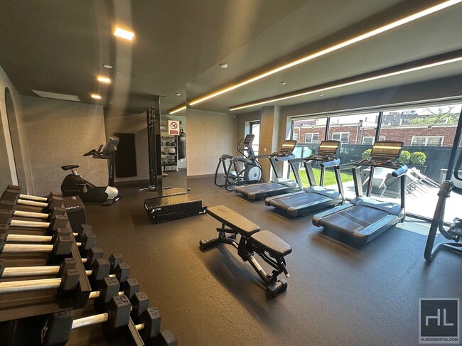 Foto del edificio - NORTHERN BOULEVARD