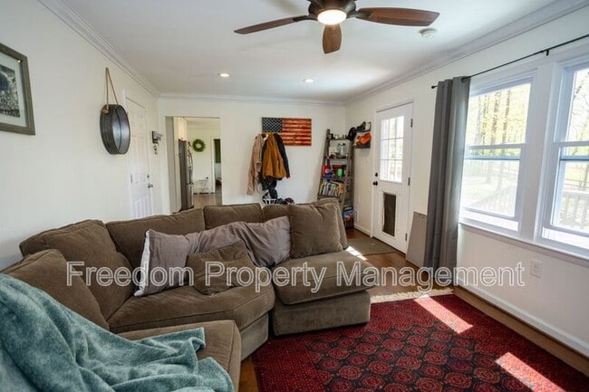 Building Photo - 6197 Edwards Dr