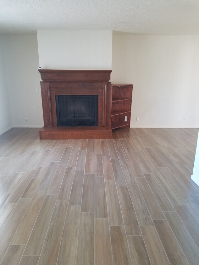 Building Photo - 59 Holbrook Ave