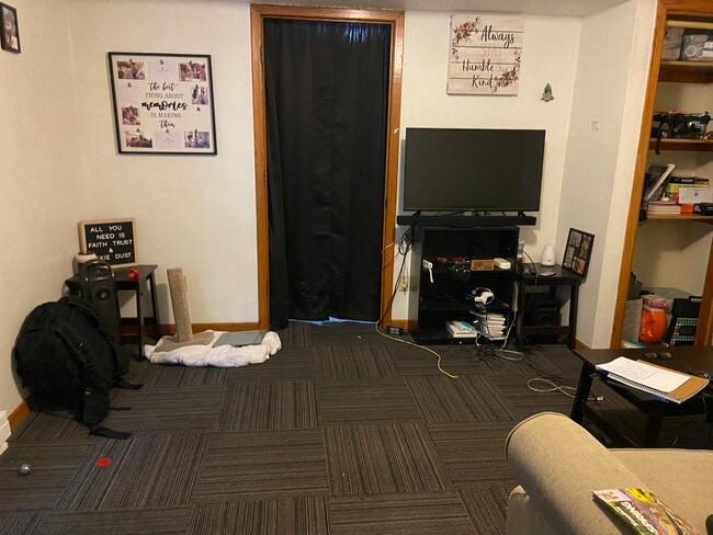 Living Room - 2284 Jackson St