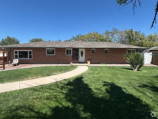 Building Photo - 240 Mesa Ave
