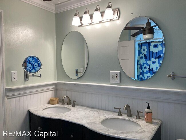 Building Photo - 4 br, 1.5 bath House - 52 Hopkins Street