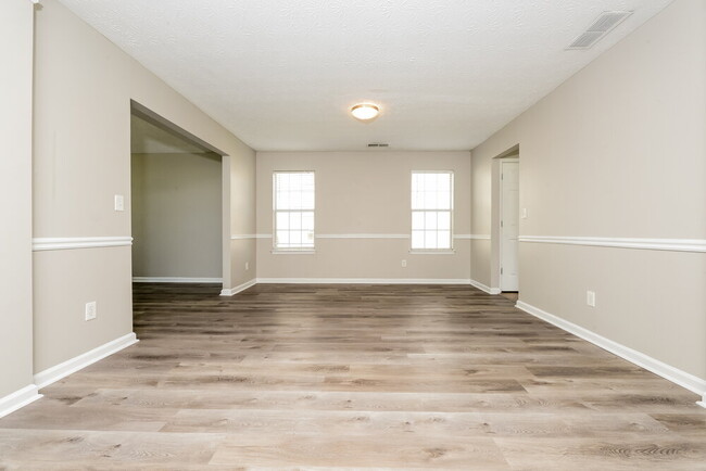 Foto del edificio - 1110 Ivey Ln